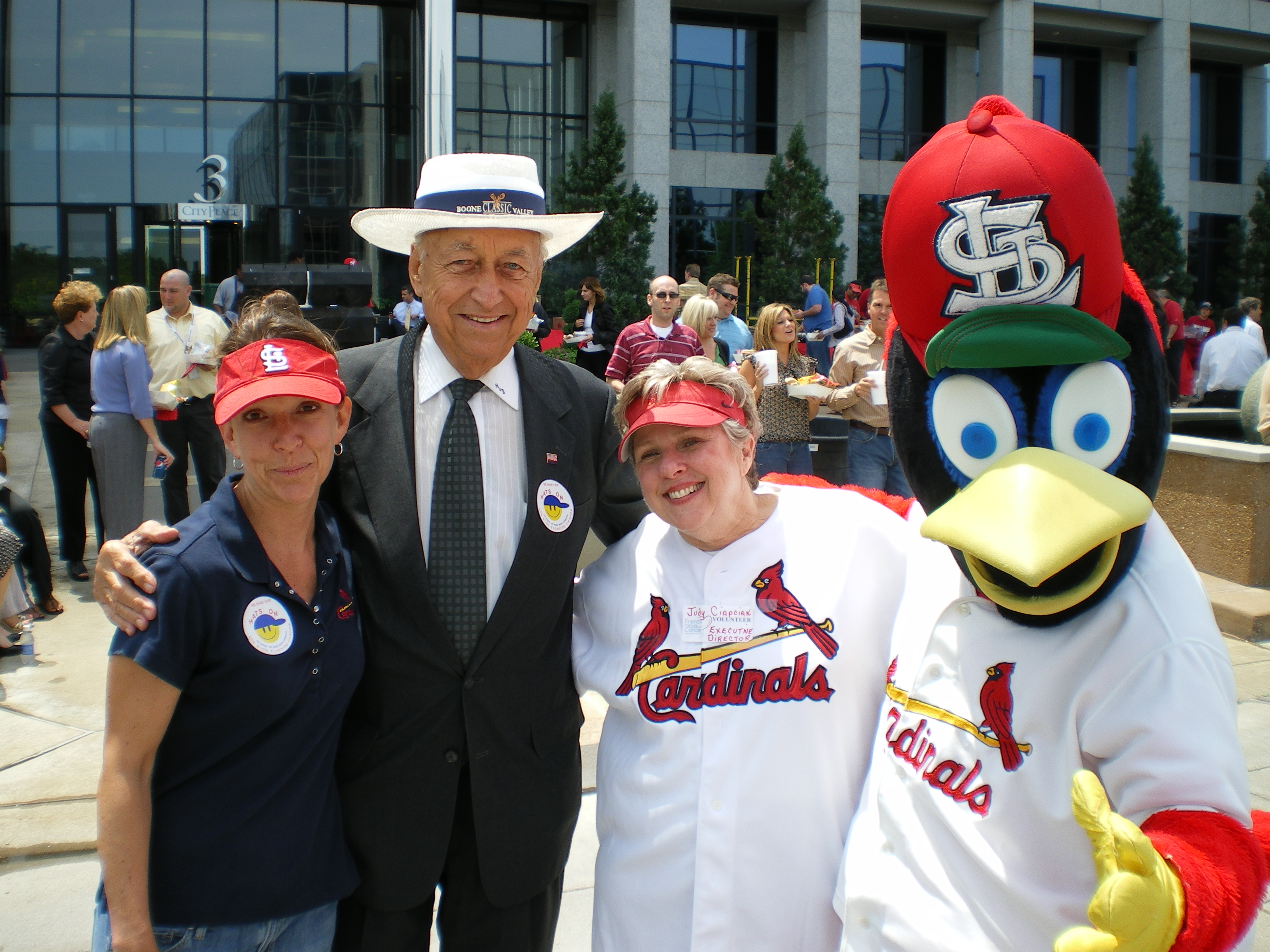 Kris Kennedy, Mayor Deilman, Judy Ciapciak and Fredbird